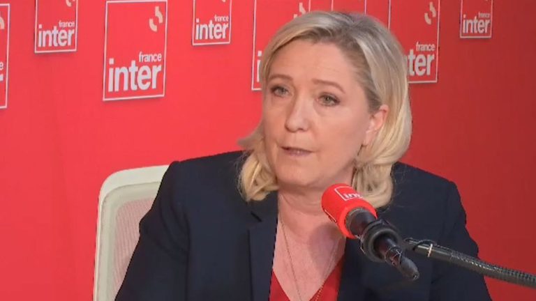 “Is that the urgency?” Asks Marine Le Pen