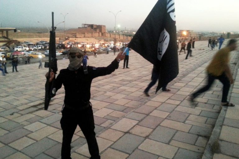 Islamic State armed group |  US general warns of ‘army’ in custody