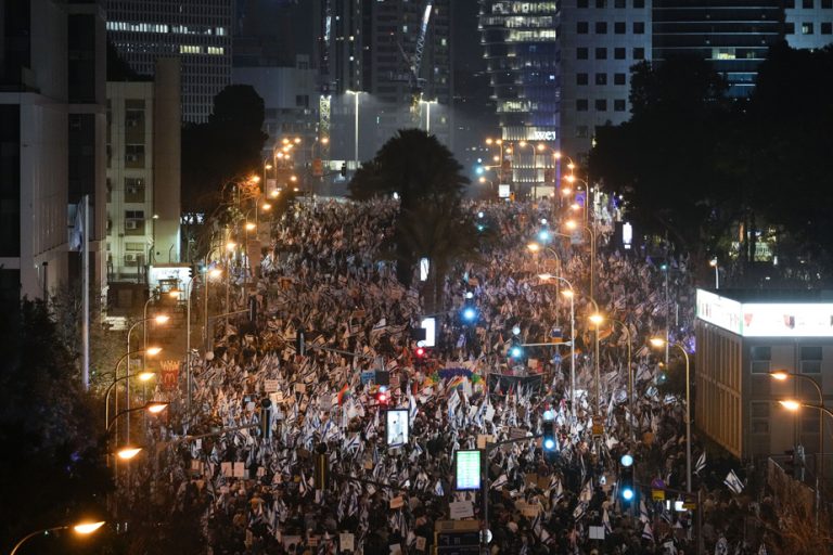 Israel |  New massive demonstration in the streets of Tel Aviv against judicial reform