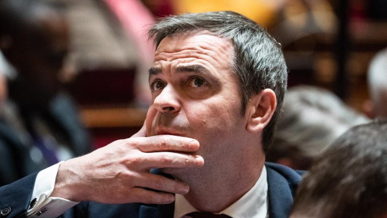 “It is not necessary to block an entire country”, assures Olivier Véran