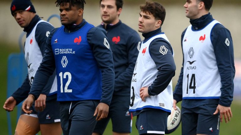 Jonathan Danty, Dorian Aldegheri and François Cros established with the XV of France for the Crunch against England