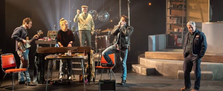 La Bordée: a big “wow” for the theatrical adaptation of Gaz Bar Blues