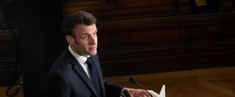 Macron wants to include abortion in the French Constitution