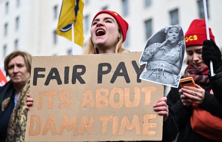 Mass strike as London unveils budget