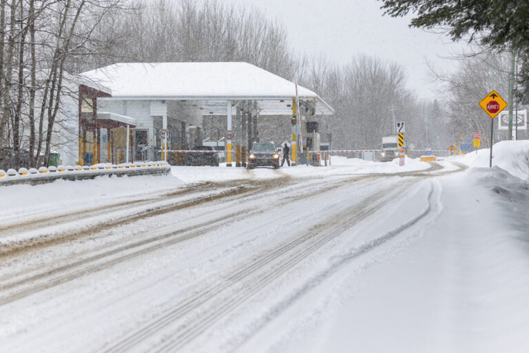 Migrant dies in Vermont after crossing border