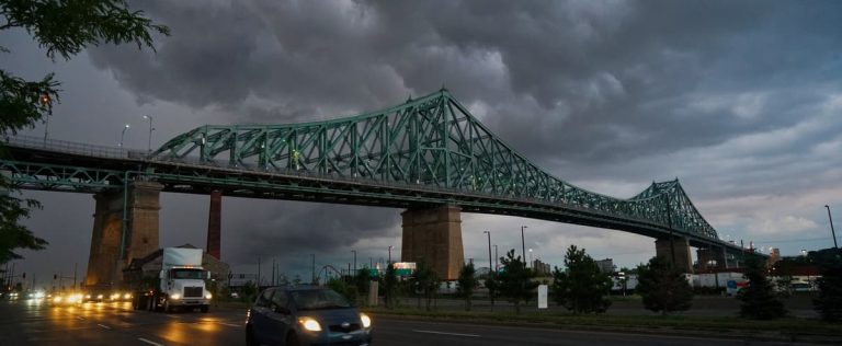 Mild temperatures under the clouds in Quebec