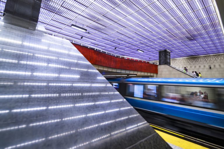 Montreal Metro |  Irritating gas still forces the evacuation of several stations