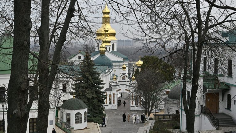 Moscow-linked monks ordered to leave Kyiv Lavra Monastery