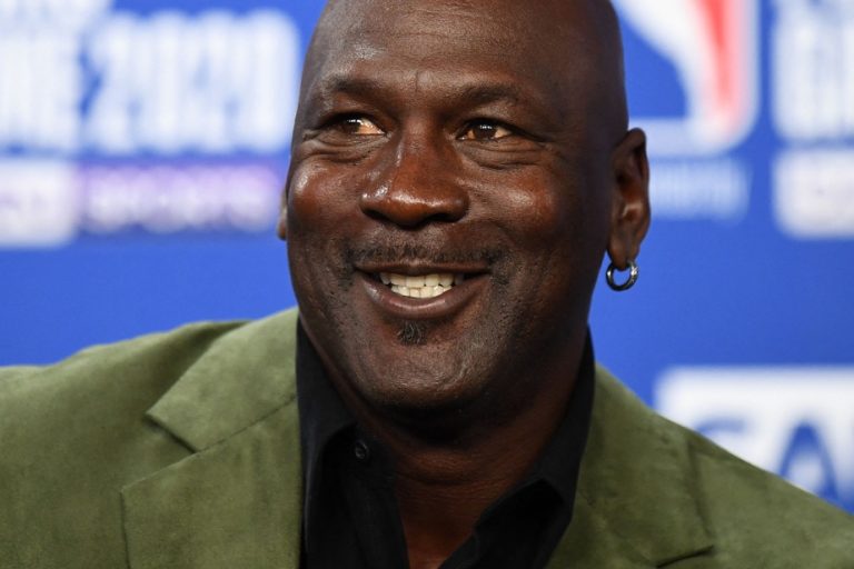 NBA |  Michael Jordan negotiates sale of majority stake in Hornets