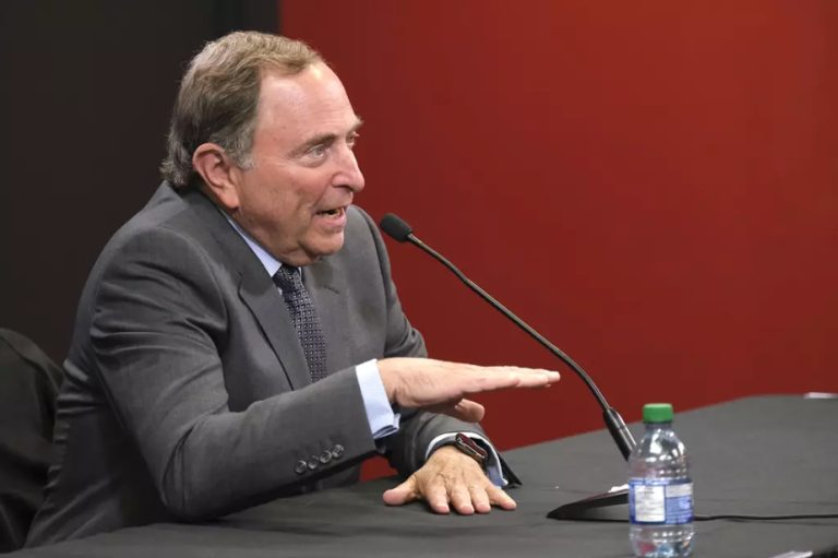 NHL-Senators |  A “courtesy visit” to Ottawa for Gary Bettman