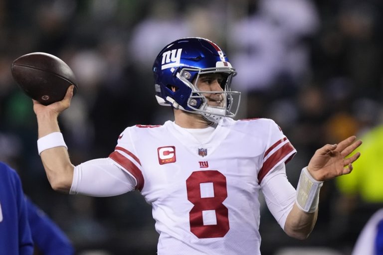 New York Giants |  Quarterback Daniel Jones gets $160 million for 4 years