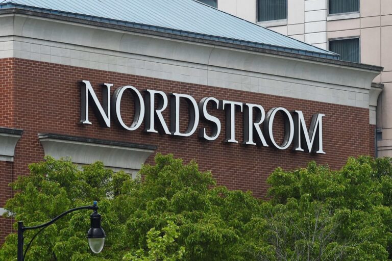 Nordstrom leaves Canada and cuts 2,500 jobs