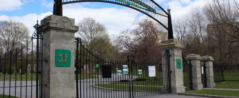 Notre-Dame-des-Neiges cemetery: employees demand the reopening of the site