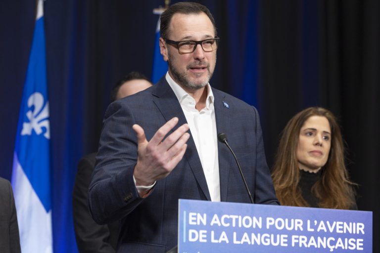 Official languages ​​|  Quebec and Ottawa find a compromise