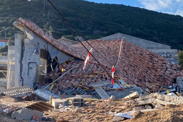 PHOTOS Three houses destroyed by attacks in Alata and Villanova