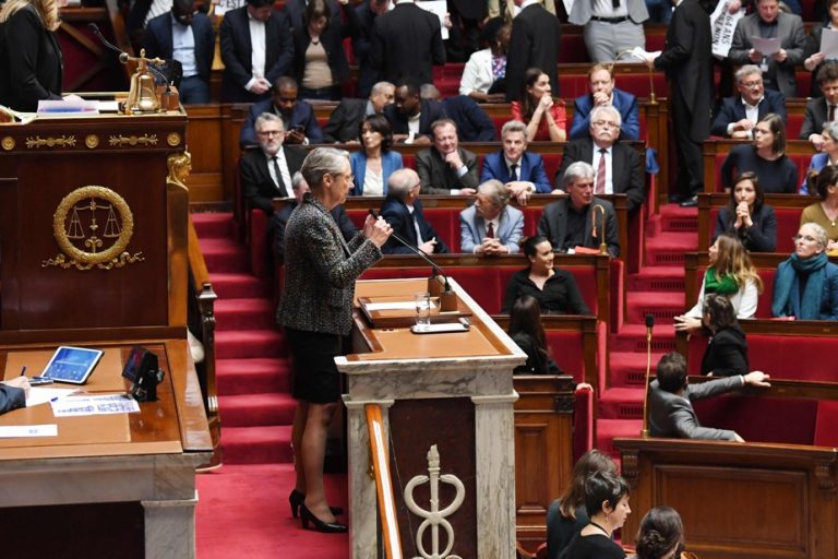 Pension reform in France |  The government chooses to pass the law without a vote