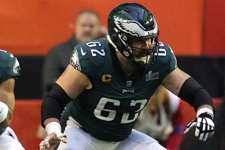 Philadelphia Eagles |  A 13th season for center Jason Kelce