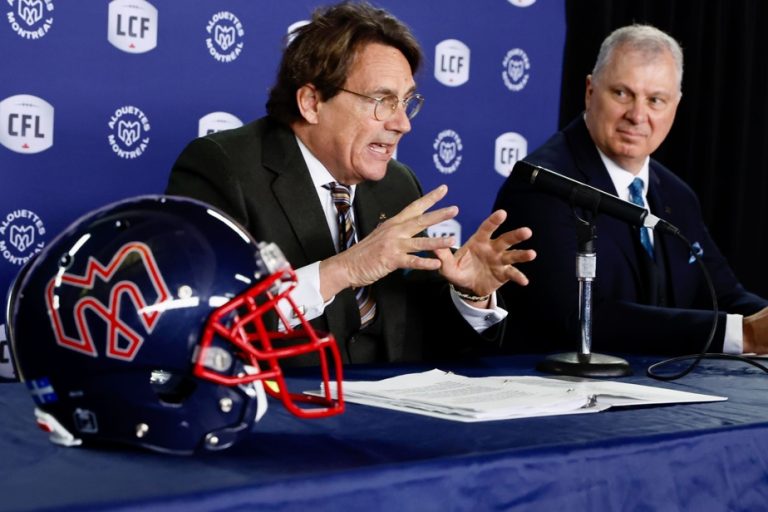 Pierre Karl Péladeau becomes owner of the Alouettes