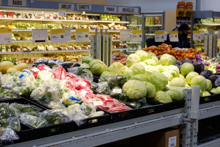 Rising food prices |  Independent grocers defend big chains