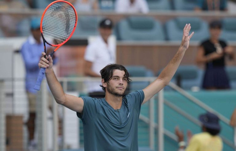 Taylor Fritz and Jannik Sinner reach quarter-finals at Miami Open