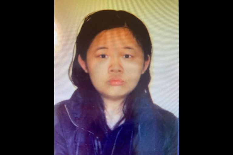 Teenage girl missing in Montreal