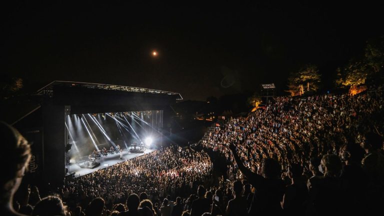 The Nuits de Fourvière 2023 festival unveils its line-up with Decouflé, Foresti, Polnareff, Adjani and The Black Keys on the bill