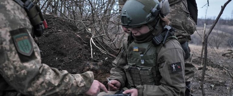 The Ukrainian army prepares a counter-offensive against the Russian advance