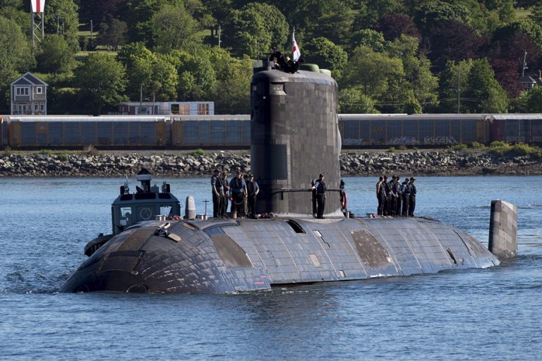 The feds are at a crossroads to replace aging submarines