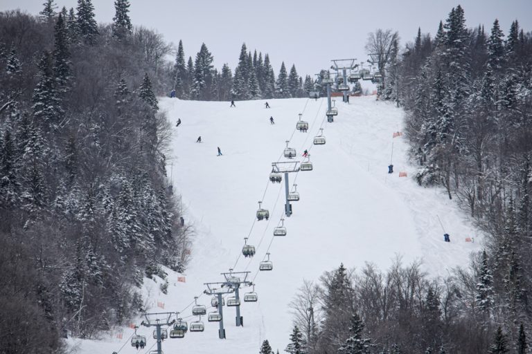 The snowfall is the joy of ski resorts