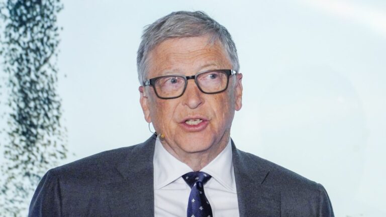 The true from the false.  Did Bill Gates really accuse Volodymyr Zelensky of corruption?