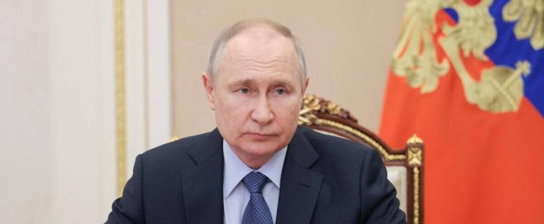 The visit of the “international criminal” Putin to Mariupol denounced