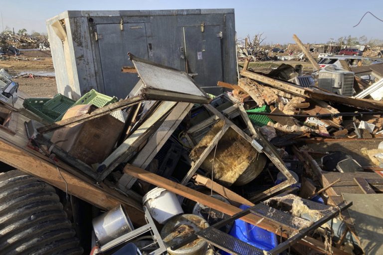 Tornadoes in Mississippi |  Nine lives saved by refrigerator