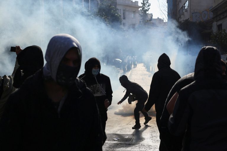 Train disaster in Greece |  Molotov cocktails and tear gas in Athens