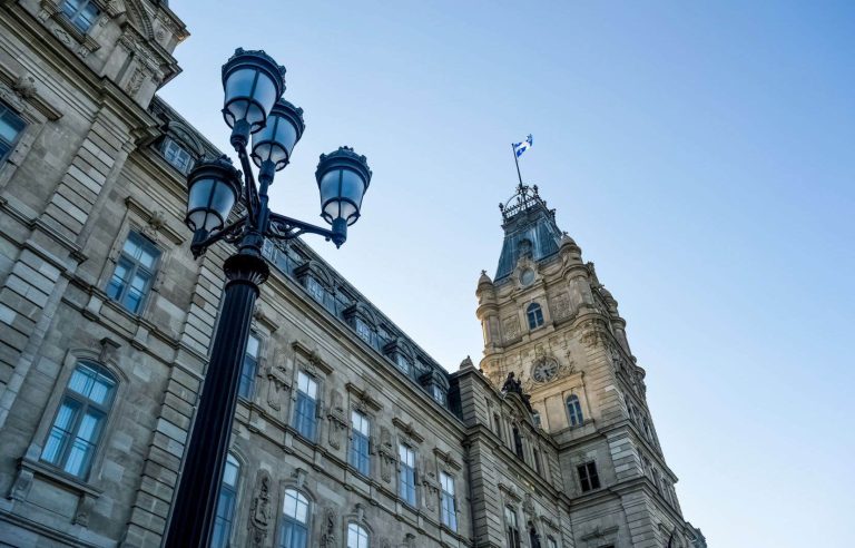 Unanimous motion in Quebec to demand full compensation from Ottawa on dental insurance