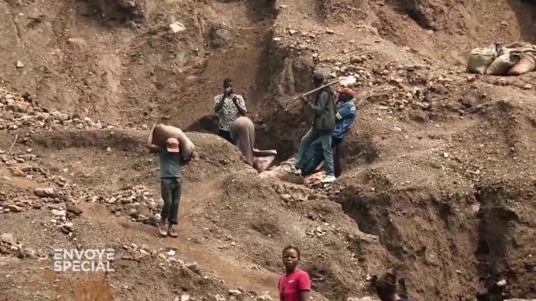 Video In the Democratic Republic of the Congo, China has got its hands on “blue gold”, and the “cobalt convicts”, including 40,000 children, are picking up the crumbs