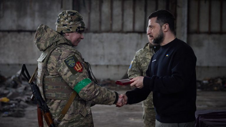 Volodymyr Zelensky visited the Kherson region, partially occupied by the Russians