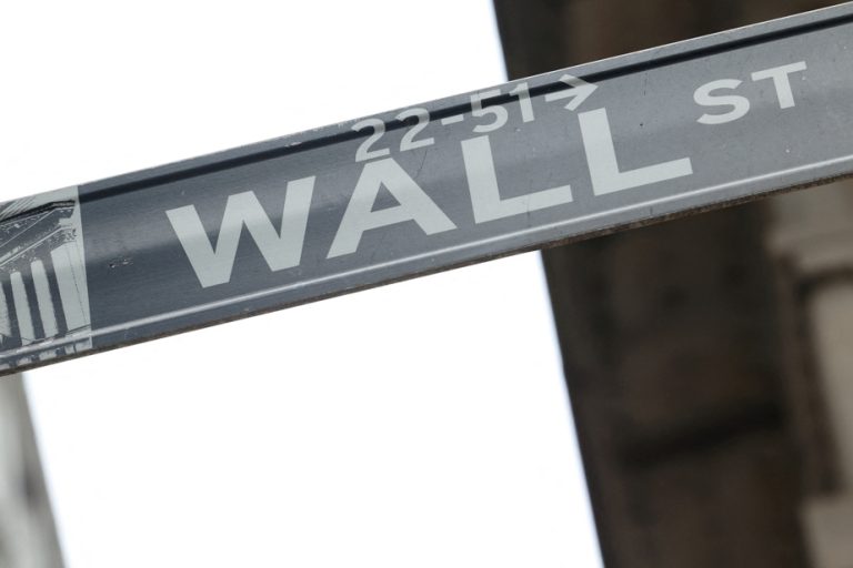 Wall Street continues its cautious ascent