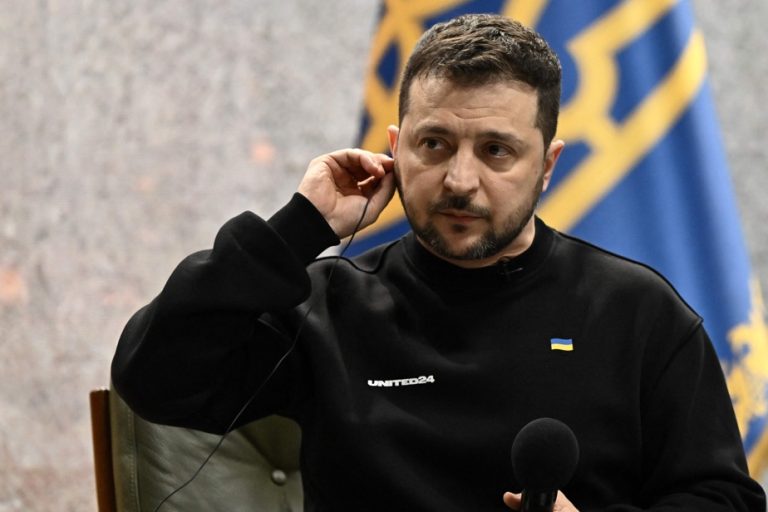 War in Ukraine, Day 375 |  Zelensky pays tribute to his troops, Bakhmout threatened with encirclement