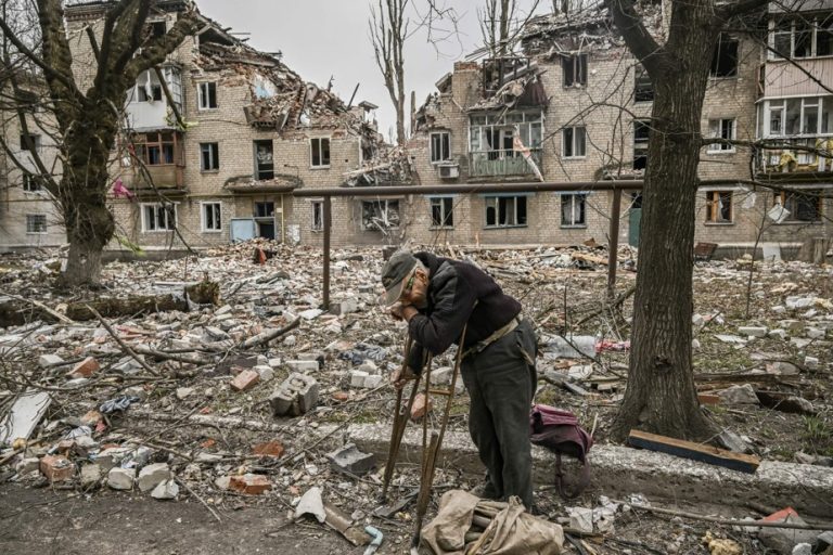 War in Ukraine, day 390 |  Avdiivka, the other “fortress” that the Russians are trying to encircle