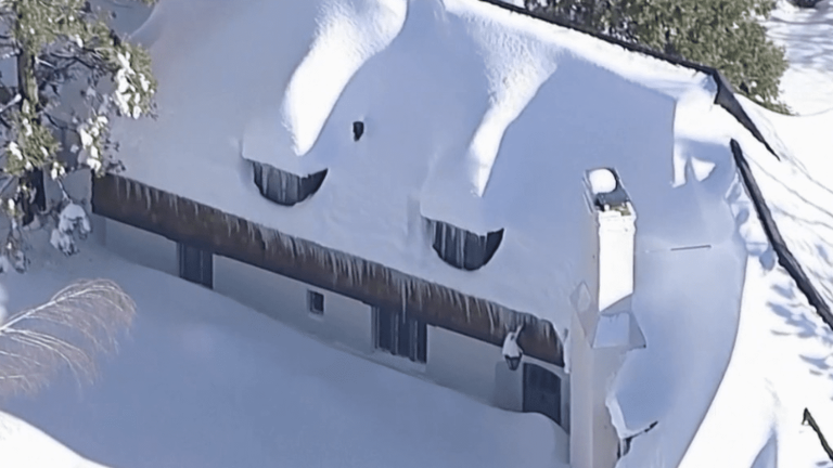 a historic snowstorm hits California