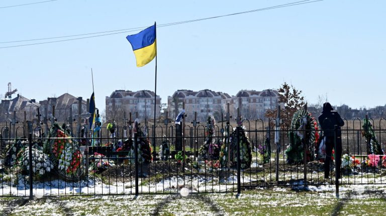 a year after the withdrawal of the Russian army, the country commemorates the Boutcha massacre