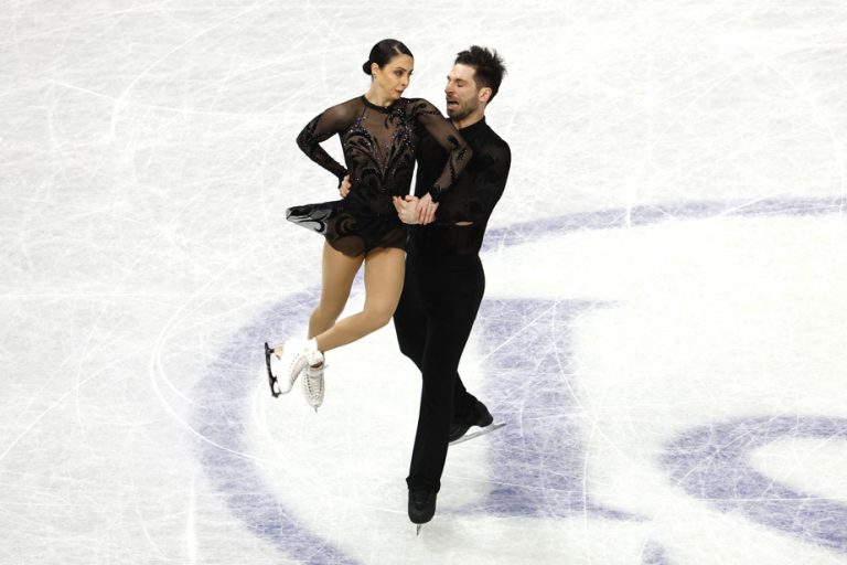 figure skating |  Maxime Deschamps and Deanna Stellato-Dudek provisionally fourth in Saitama