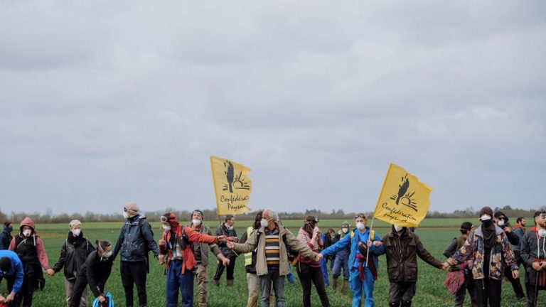 five questions on the Uprisings of the Earth, a group defending a radical ecology that Gérald Darmanin wants to dissolve