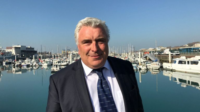 future European regulations are “inappropriate” for a “sector that is going badly”, according to the mayor of Boulogne-sur-Mer