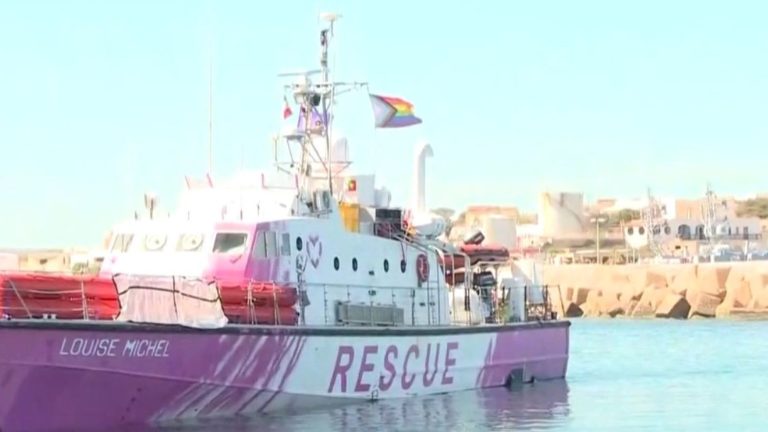 humanitarian ship stranded in Italy