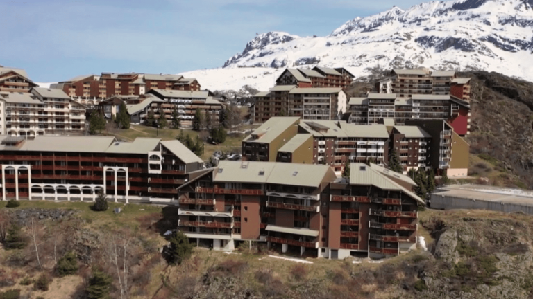 in Alpe d’Huez, more than half of the accommodations are thermal colanders