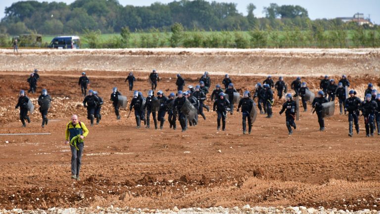 in Deux-Sèvres, the demonstrators against the “mega-basins” want to put the pressure back on