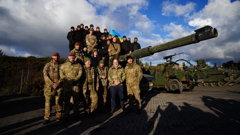 kyiv received its first British Challenger tanks and Leopard tanks from Germany