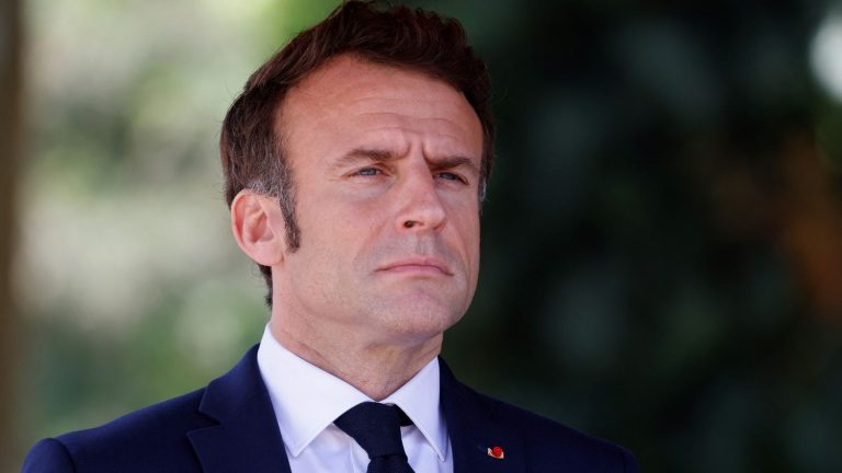 Should Emmanuel Macron return to contact with the French?