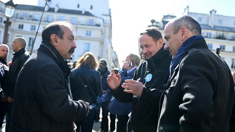 the CGT and the CFDT renew their call for mobilization on Thursday, after the rejection of the two motions of censure